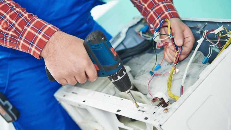 Karapürçek Vestfrost Vestfrost çamaşır makinesi kart tamiri – Su almama arızası orijinal parça ile giderildi. - Teknik servis örneği